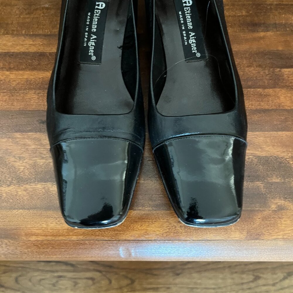 Etienne Aigner Black Leather/Patent Leather Heels Square Toe Twiggy Retro Chic 7 - Picture 2 of 7